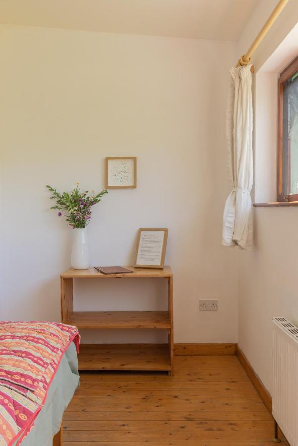 The Common Knowledge Centre Hostel Kilfenora Exterior foto